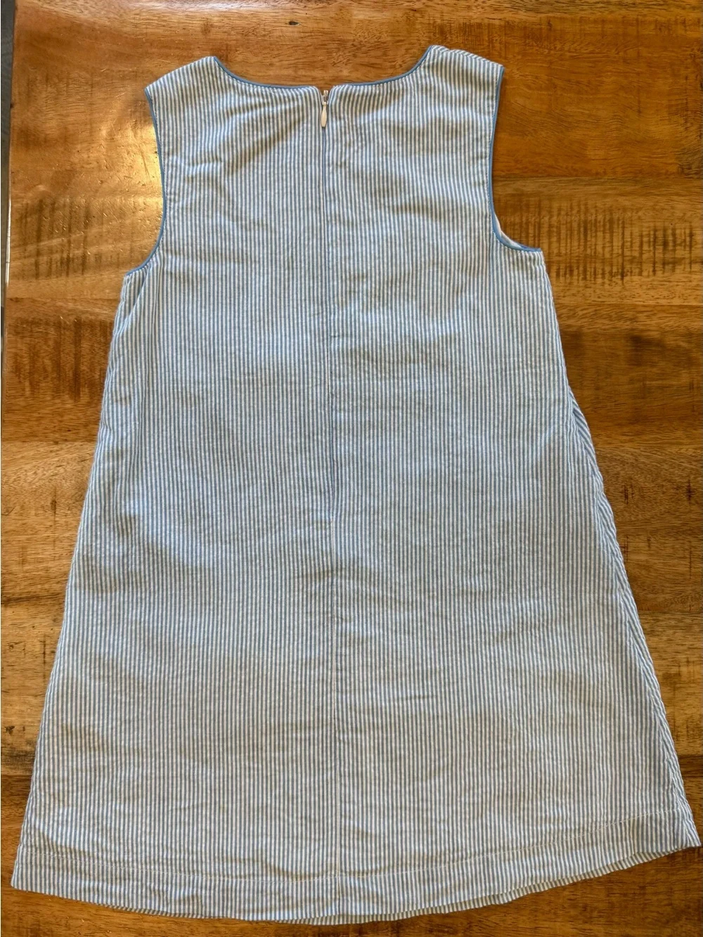 Mini Boden seersucker dress with flower appliqué